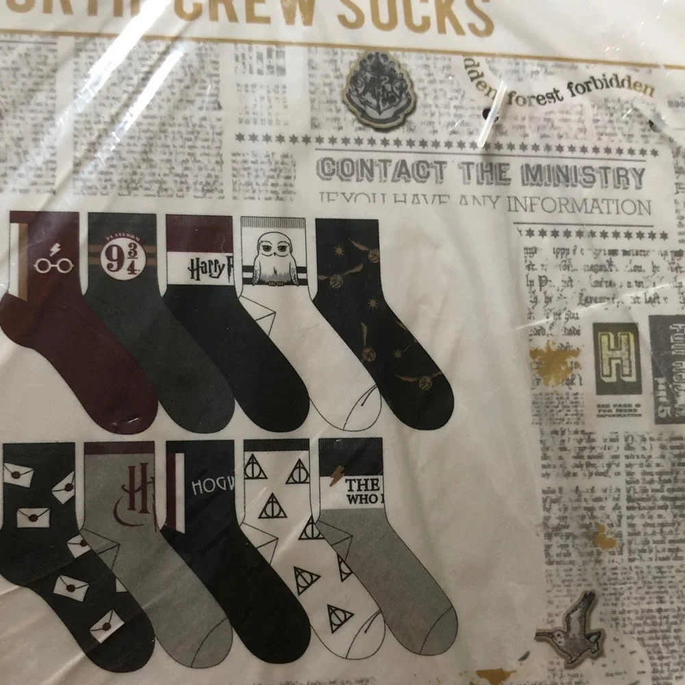 Warner Bros. Harry Potter Crew Socks in Red, Gray & Yellow